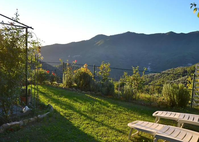 Peaceful Ligurian Hill Сasa de vacaciones *